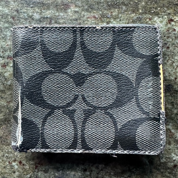 Coach Wallet - Picture 1 of 5